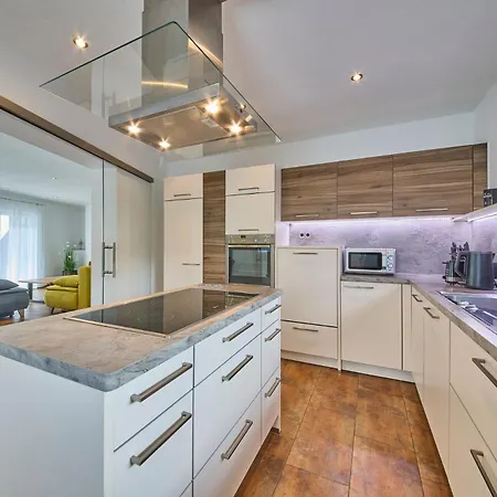 Appartementhaus Goldnugget Апартаменты Шварцах-им-Понгау